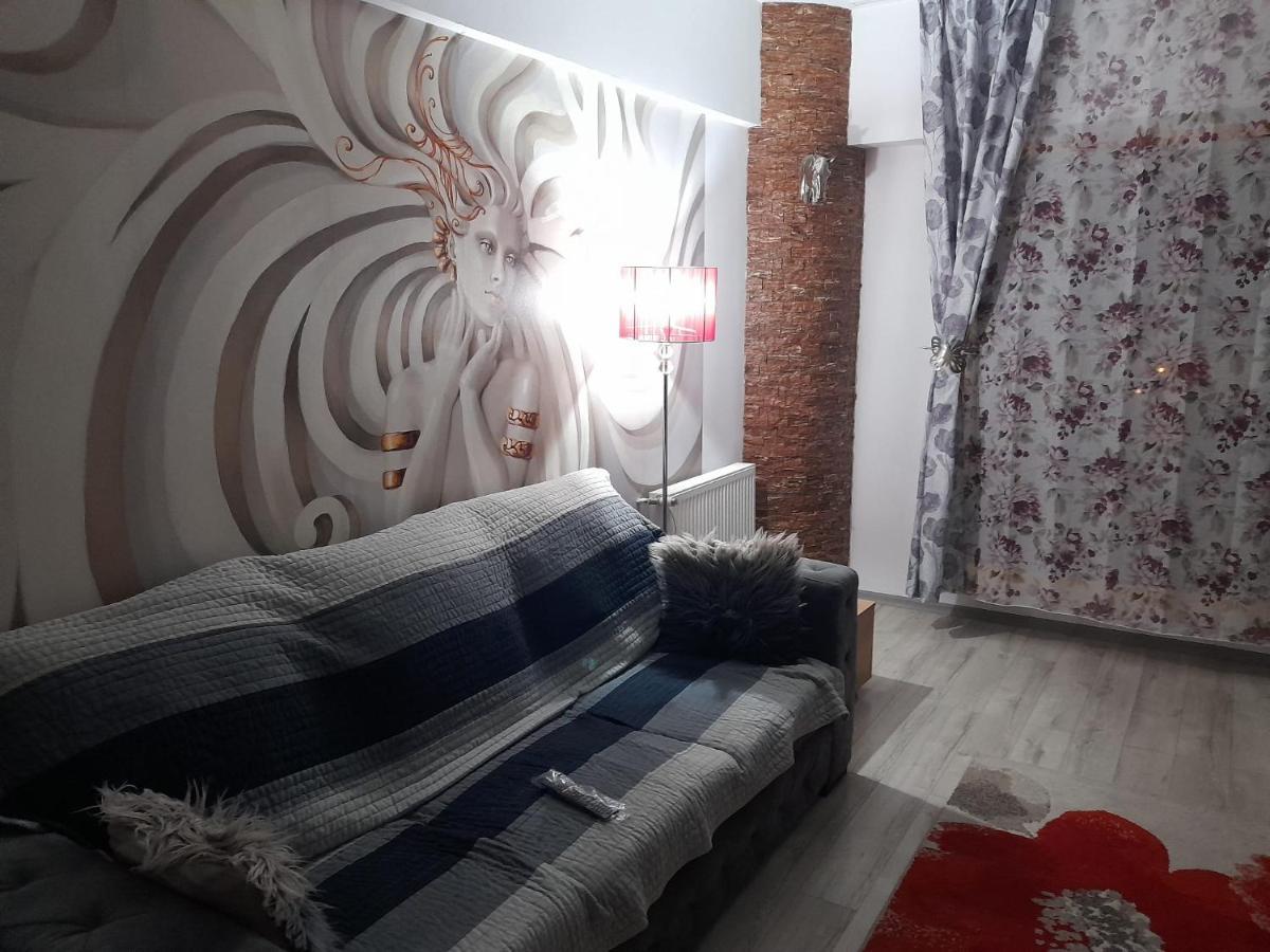 Downtown "Rendez-Vous" Luxury Lejlighed Bacău Eksteriør billede